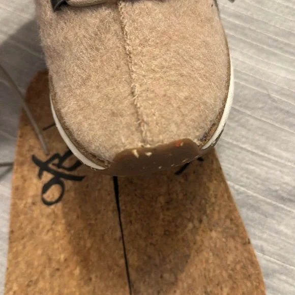 OTBT Women's Beige Courier Sneakers - Picture 6 of 11